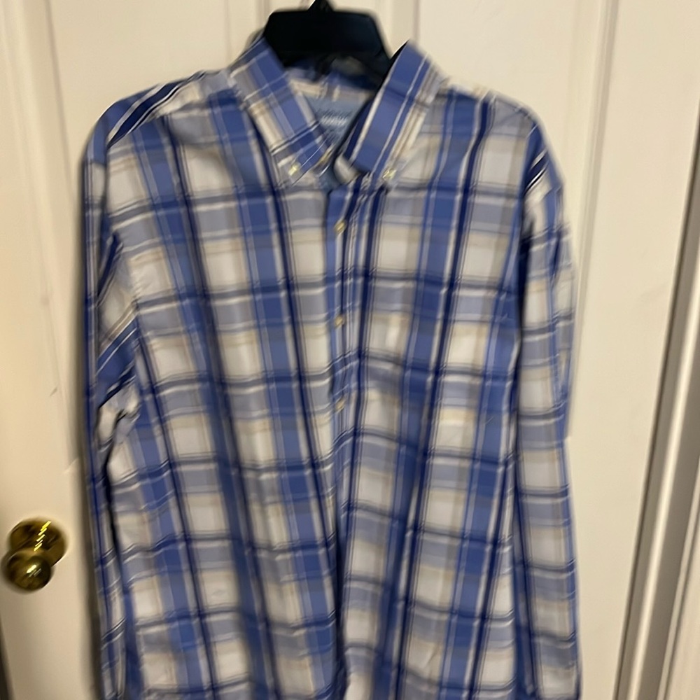 Men’s long sleeve shirt size large